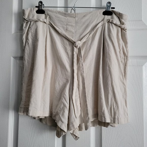 Linen Shorts With Belt Tie - Picture 1 of 5